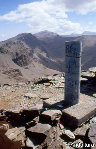 Vertice del Cerro del Caballo, Veleta, Alcazaba y Mulhacen