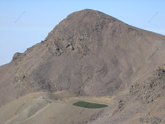 Cerro del Caballo y Laguna del Caballo