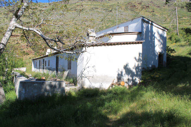 Lateral de las Casas de Tello